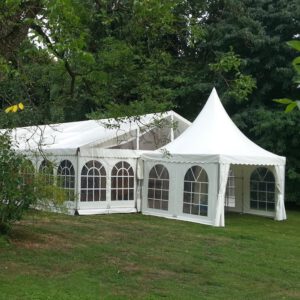 Zelte auf Anfrage, verschiedene Größen